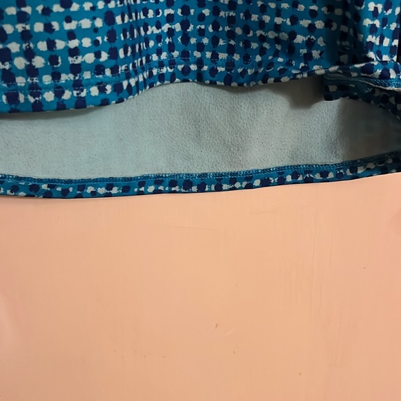 Under Armour, cold gear lined fleece, long sleeved top - Picture 4 of 4